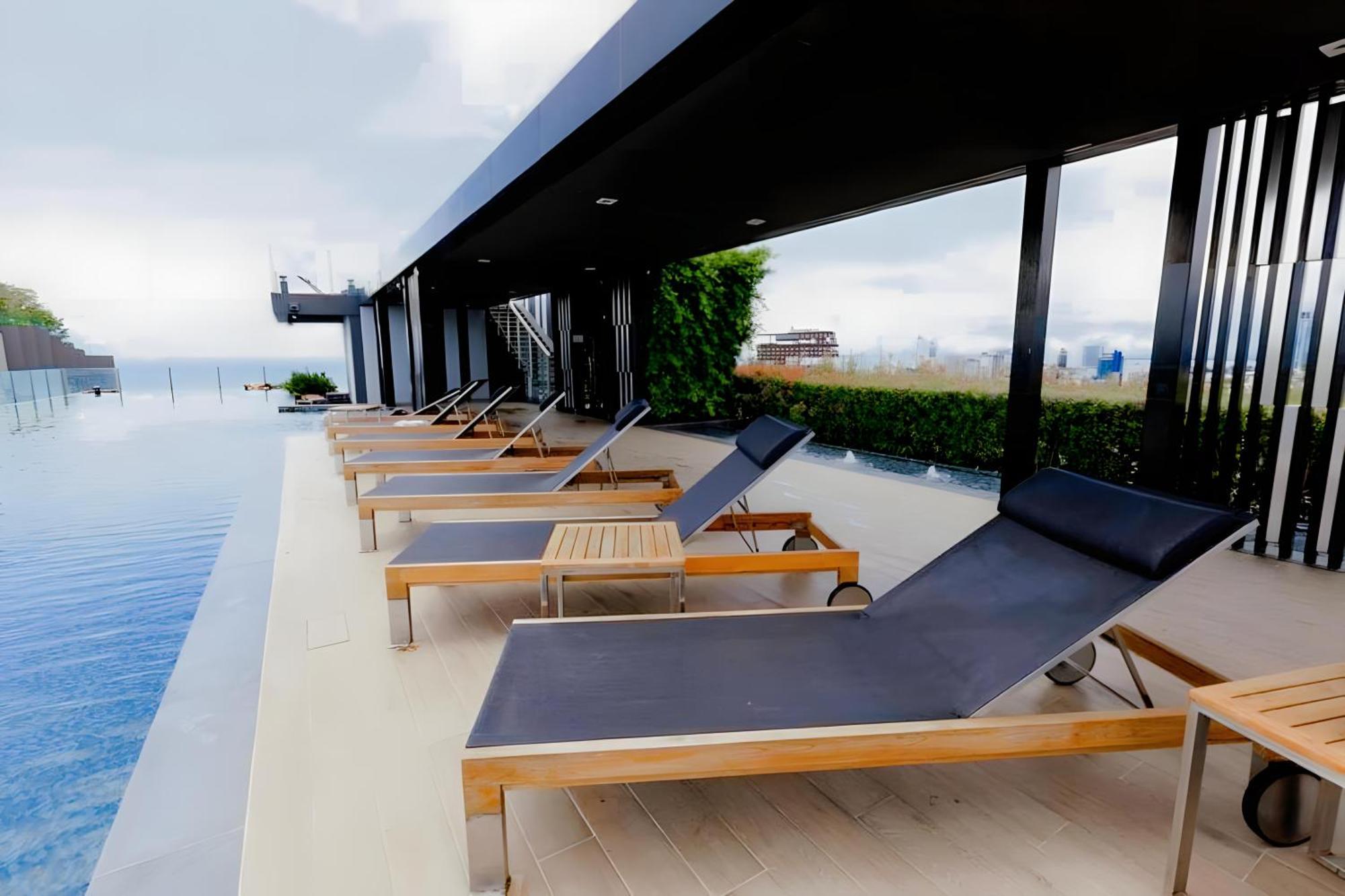 The Base Apartments At Central Pattaya Luaran gambar