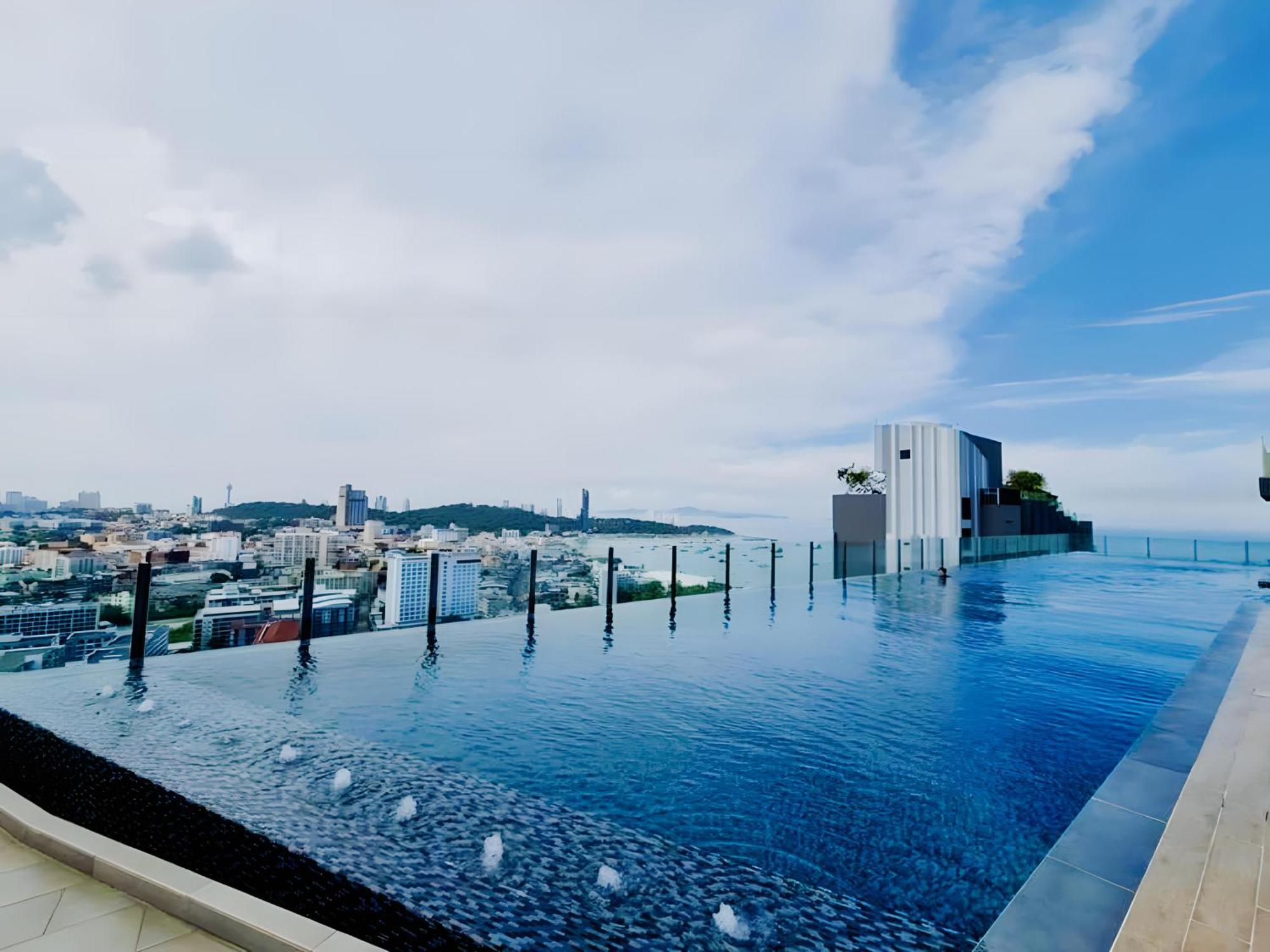 The Base Apartments At Central Pattaya Luaran gambar