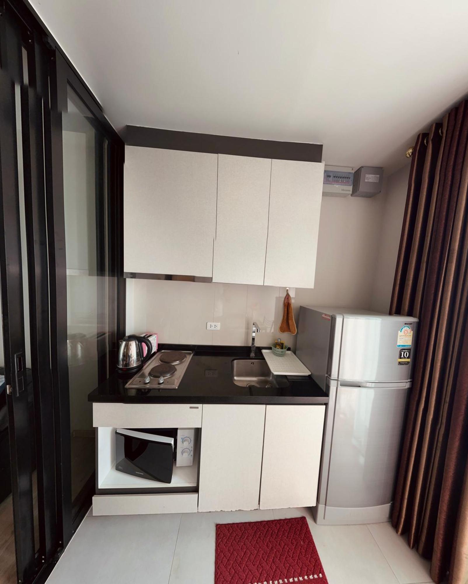 The Base Apartments At Central Pattaya Luaran gambar