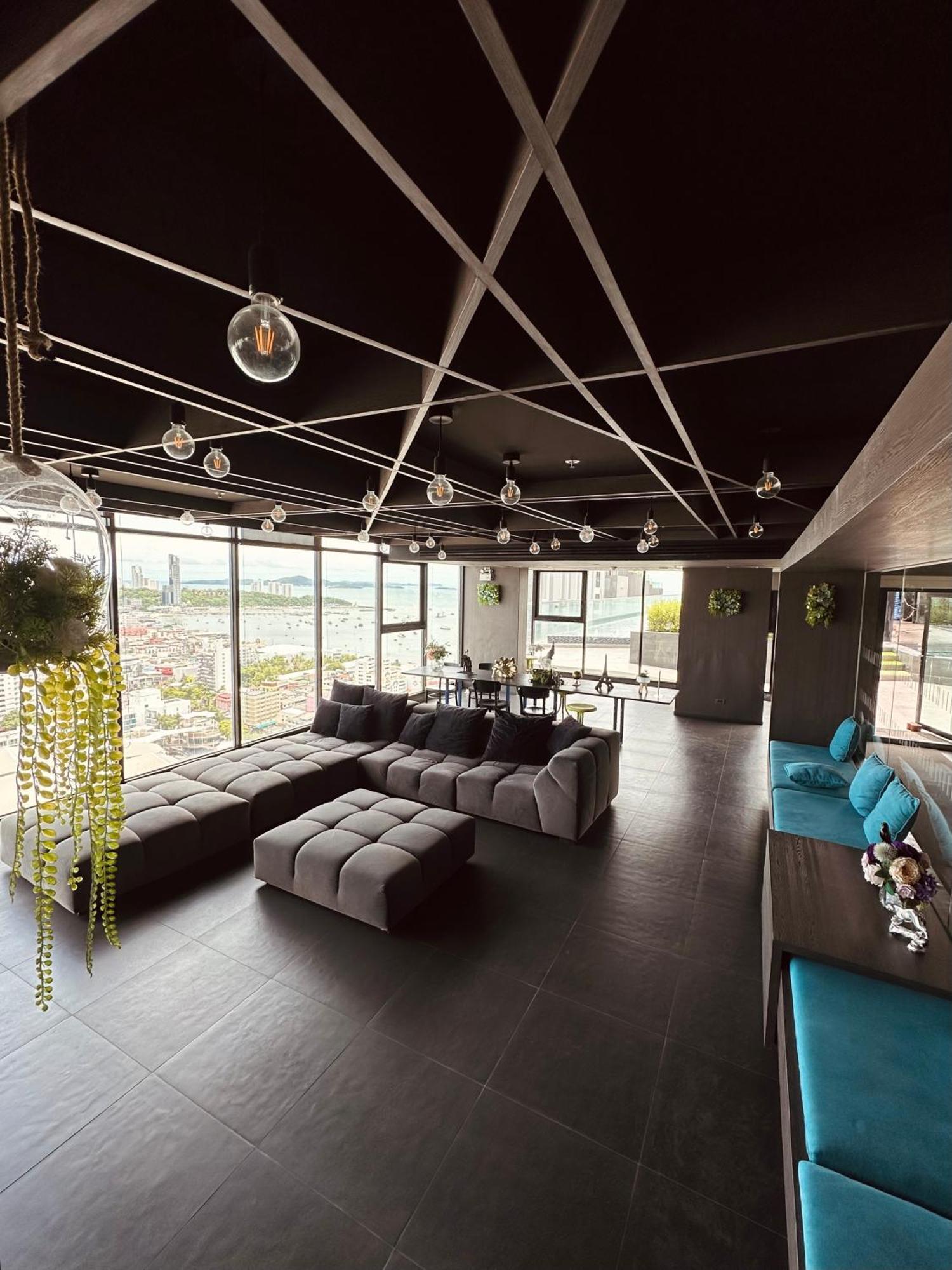 The Base Apartments At Central Pattaya Luaran gambar