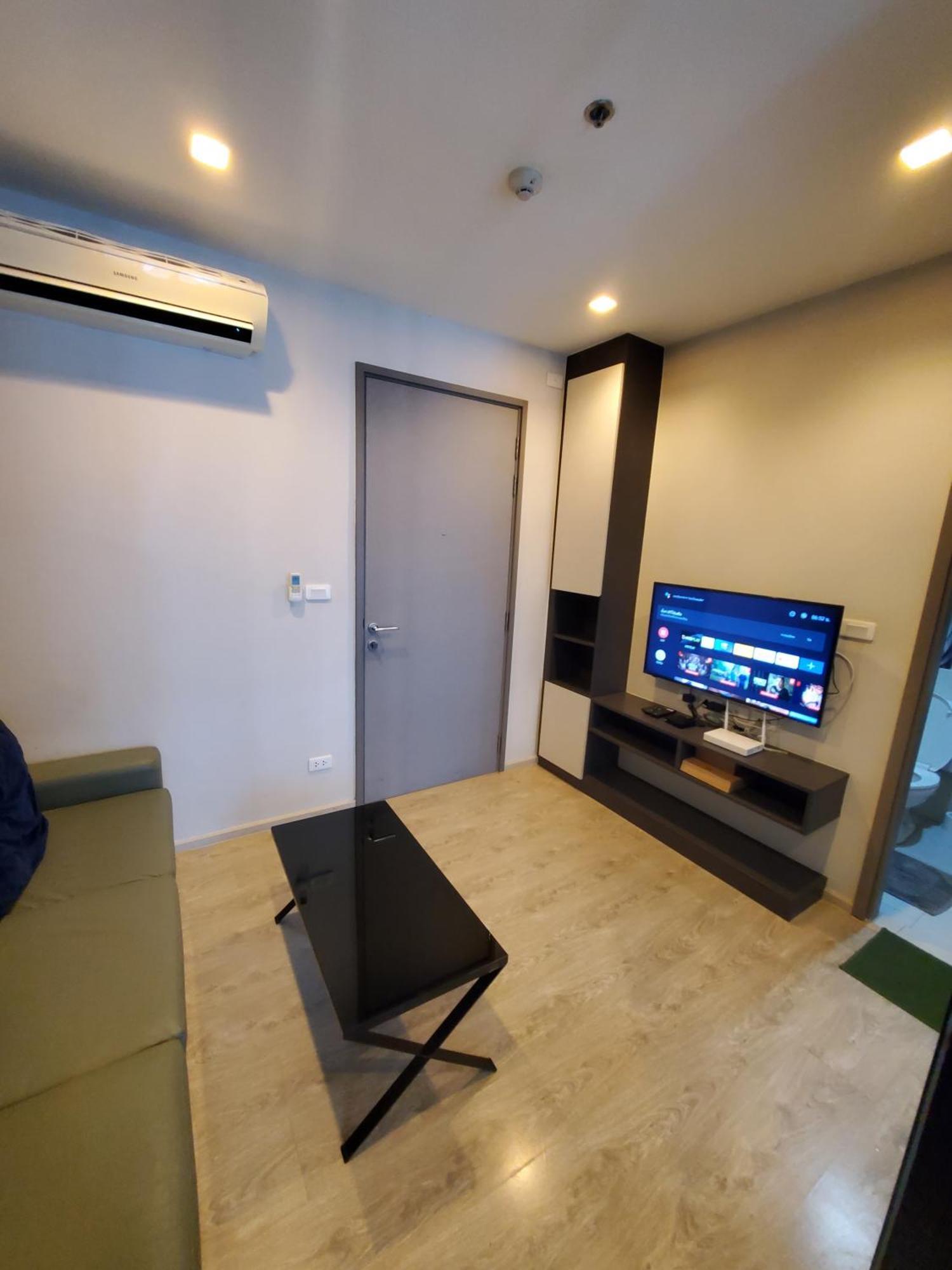 The Base Apartments At Central Pattaya Luaran gambar